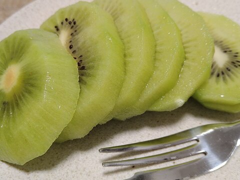 簡単キレイ★キウイの切り方